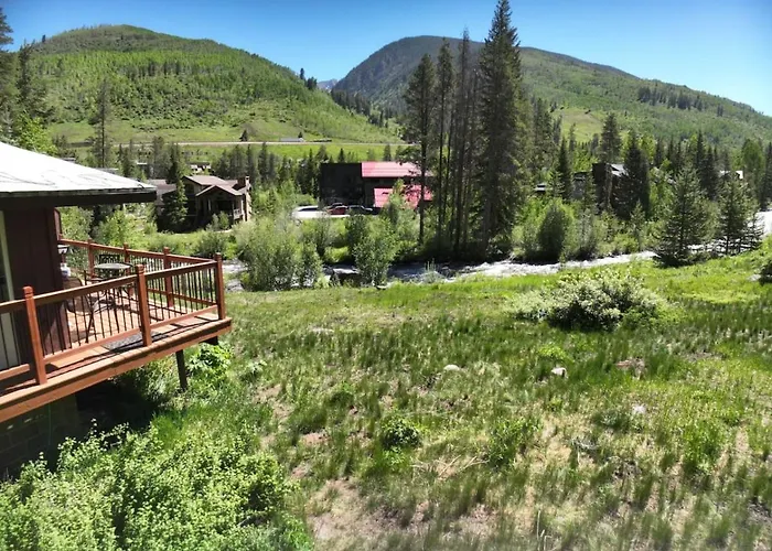 Cozy Secluded Riverfront Cabin Fireplace Parking