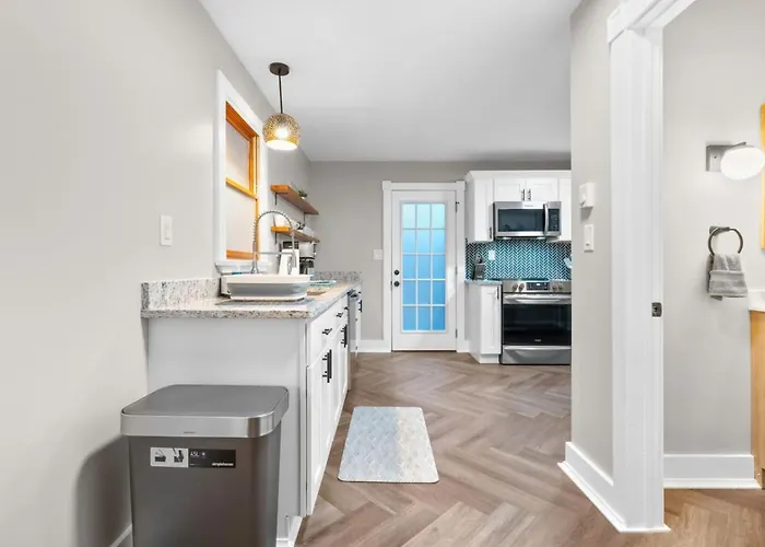 Spacious Cozy 3 Bed 2 Bath