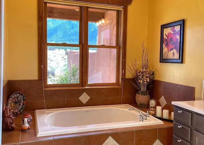 Mountain View Room & Bath