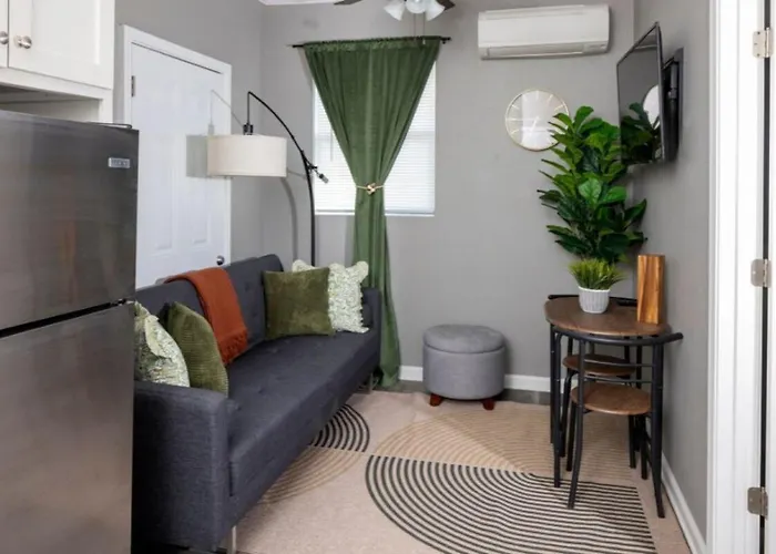 Little Rock Hideaway Cozy, Chic & Convenient