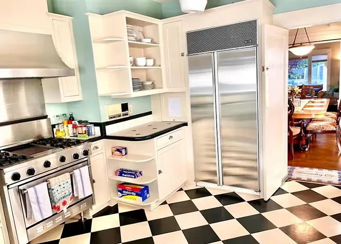 Seattle Escape Queen Anne W Private Deck