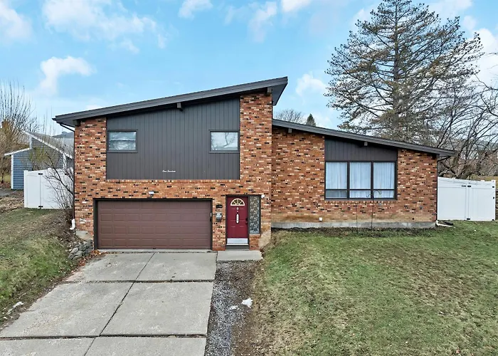 Vacation Home In Albany