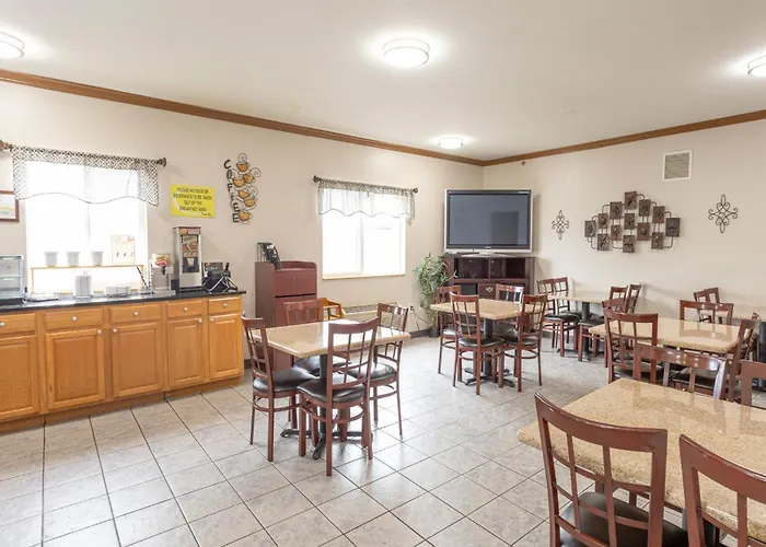 Super 8 By Wyndham Big Rapids