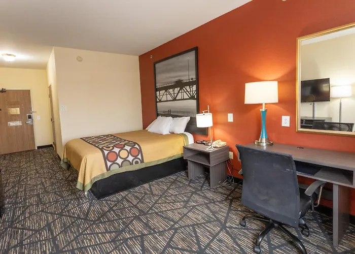 Super 8 By Wyndham Big Rapids