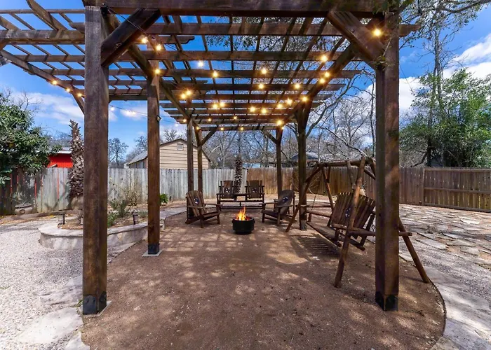 Near Downtown Walk To Main St River House Firepit
