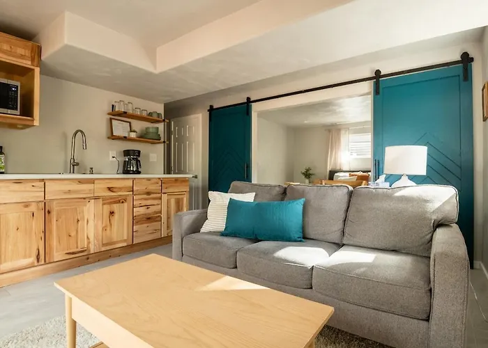 Cozy Getaway - Perfect Base For Exploring Colorado Springs