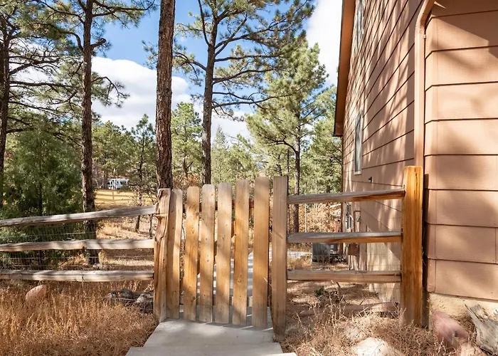 Cozy Getaway - Perfect Base For Exploring Colorado Springs