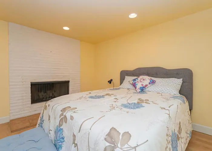 Mercer Island Boutique Stay