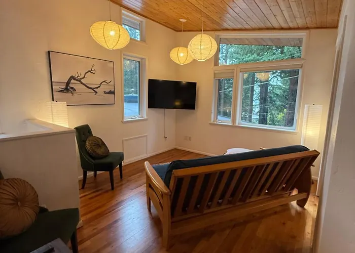 Ravens Nest Tranquil Forest Suite 5 Min To Downtown Arcata With Stunning Redwood Views