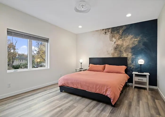 Winter @ Golden Goose: New Build, King Bed