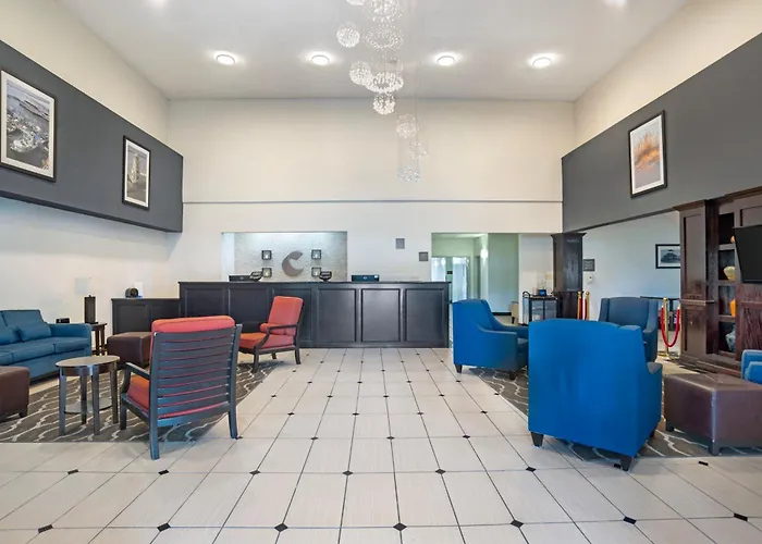 Comfort Inn & Suites Crystal Inn Sportsplex
