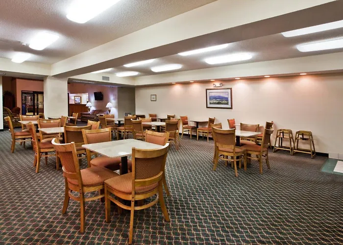 Holiday Inn Express & Suites Hiawassee By Ihg