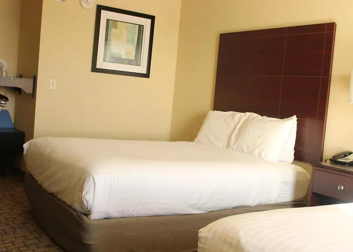 Cobblestone Hotel & Suites - Devils Lake