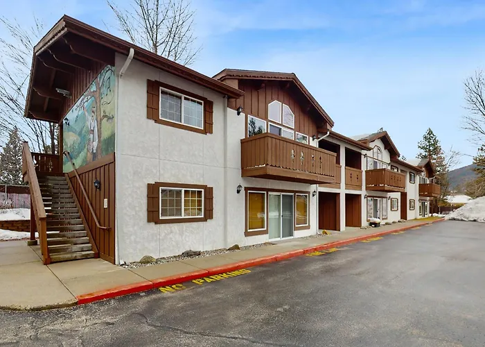Icicle Village Resort 402: Juniper Studio