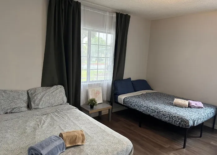 The Disney Hostel - Fullerton - Oc