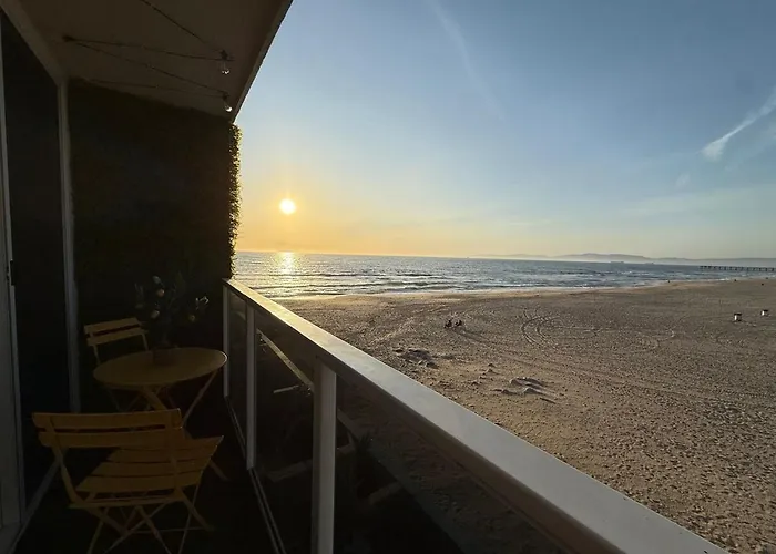 Oceanfront 2 Bedroom W Pool & Parking 234