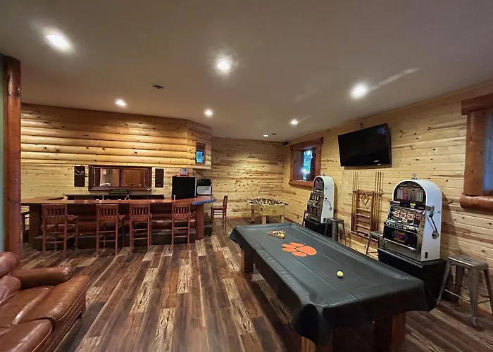 Evergreen Haven Lodge And Bunkhouse