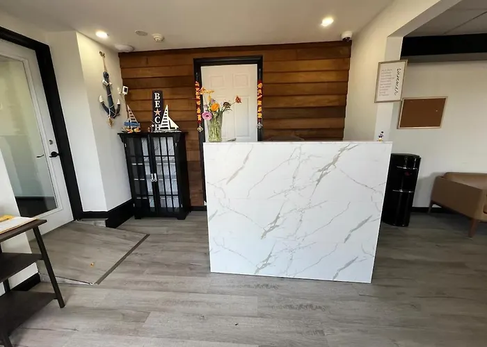 Harborside Suites