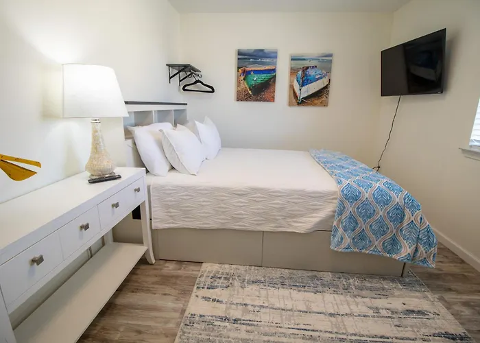 Double Take! Renovated Vacation Home