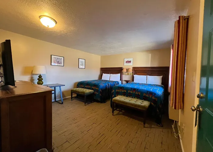 The Rim Rock Inn