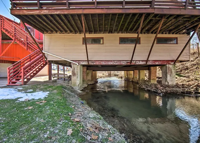 Creek Access & Deck: 'Runningwater' Lancaster Gem