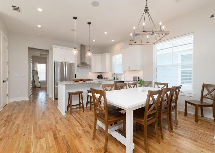 Be A Nomad - 4 Bedroom Jacksonville Beach - Sleeps 10 - Walk To The Pier