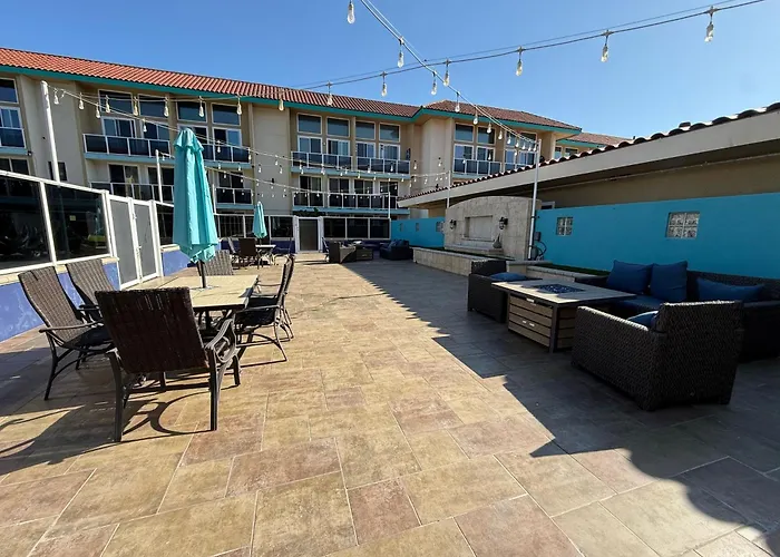 Oceanfront 2 Bedroom W Pool & Parking 234