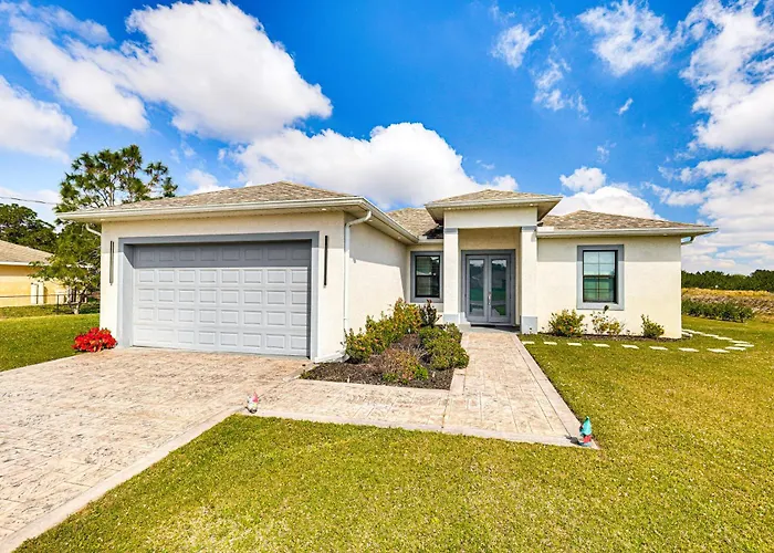 Day Trip To Fort Myers Beach: Pet-Friendly Home!