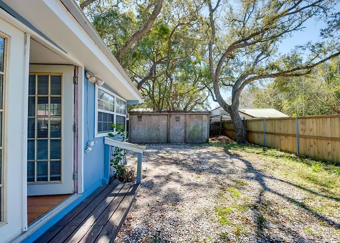 1 Mi To Fishing Pier: Apalachicola Bay Getaway!
