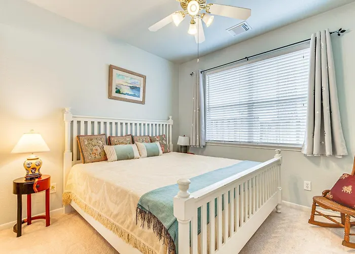 Hot Tub, Fire Pit: Retreat In The Woodlands!