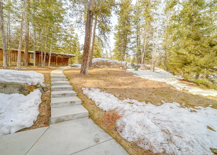 'Chelan Mountain Retreat' Chalet W/ Fire Pit!