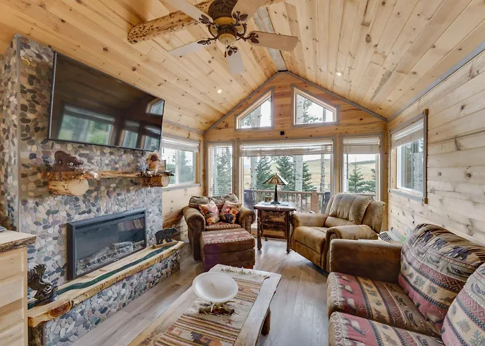 Mountain Views: Cabin In Fort Garland Near Hiking