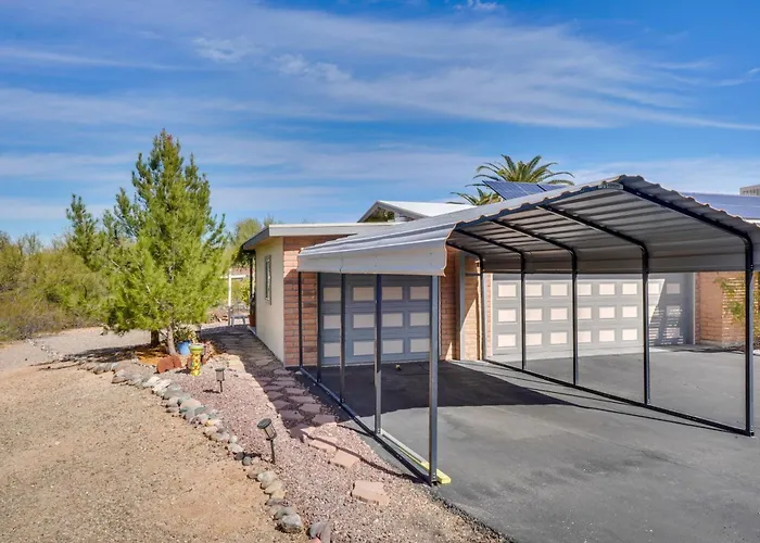 Walkable Studio W/ Patio In Tucson!