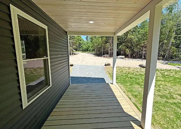 Newly Built Retreat In The Woods Near Acadia