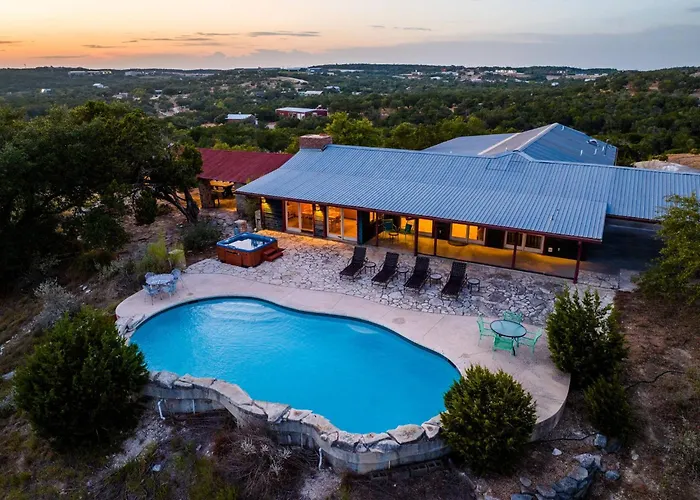 Legendary 3 Bedroom Estate With Pool & Hot Tub!