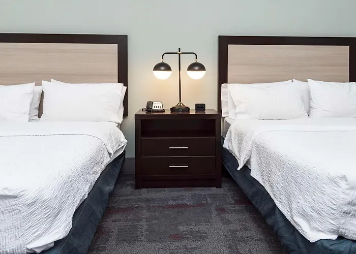 Hampton Inn & Suites - Raleigh Downtown