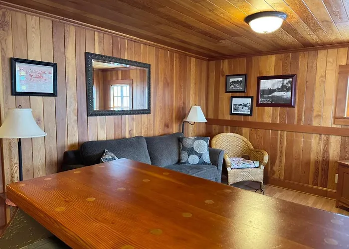 Whistling Winds Motel