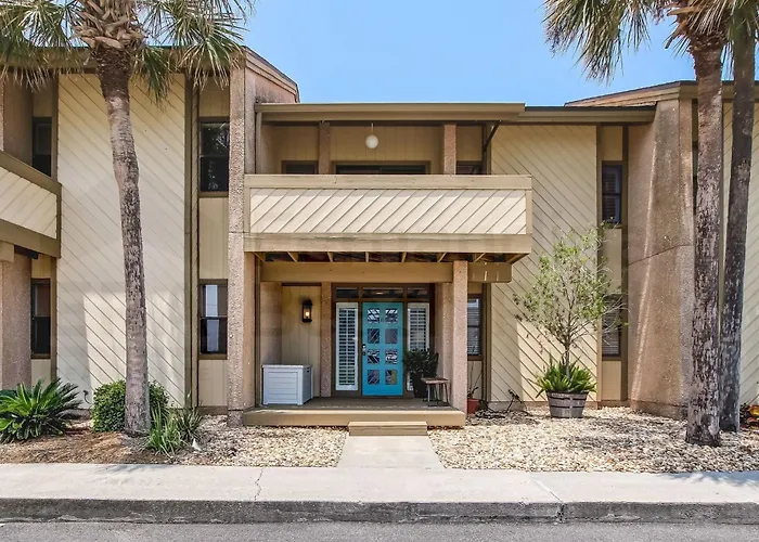 8 Sea Castles Condo