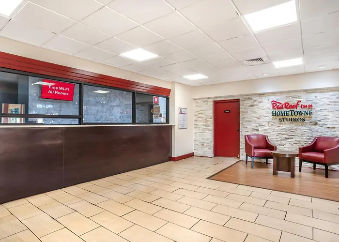 Hometowne Studios By Red Roof Montgomery - Midtown