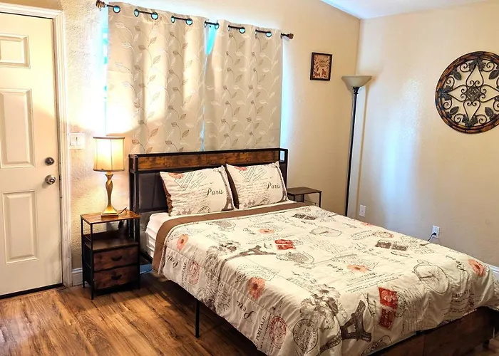 Narvaez Master Room Private Entry And Bathroom