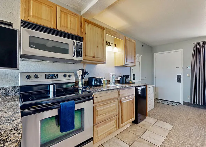 Chula Vista Villa 7114