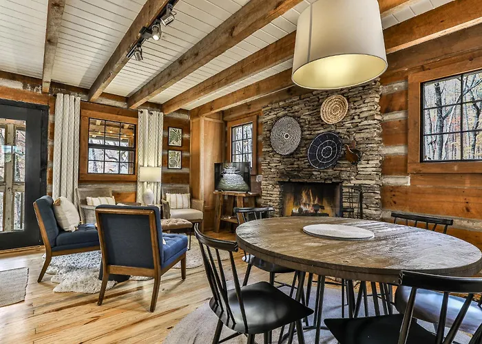 Bluebird Day - Big Canoe, Ga - Enjoy Peaceful Creek Views, Gather Around The Fire Pit, Cozy Up By The Fireplace, And Relax On Th