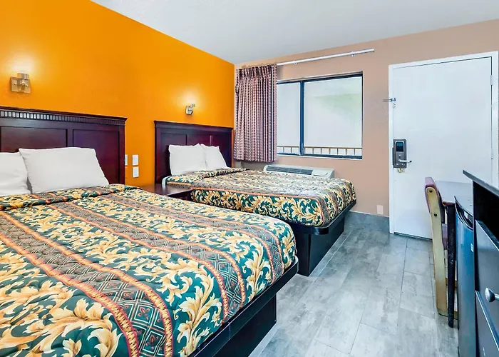 Oyo Hotel Lake Charles Hwy 10