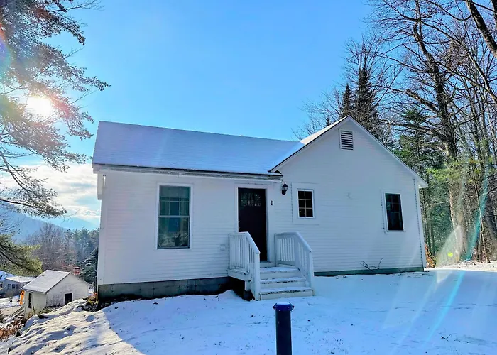 11G Quintessential New England Cottage With Fantastic Views Pool Gym Passes