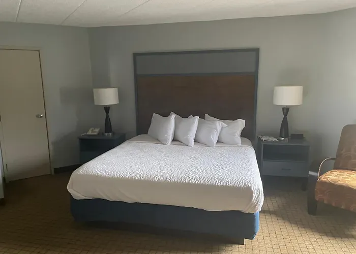 Americinn By Wyndham Hartford Wi