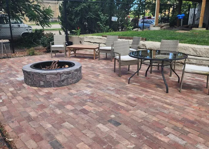 Spacious 2Br Apt Downtown, 2 Blocks From State Capitol