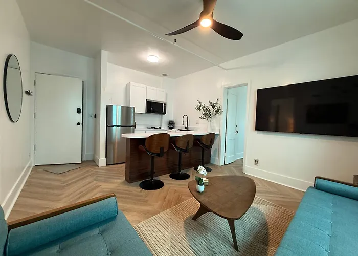 203 - Suites At The George