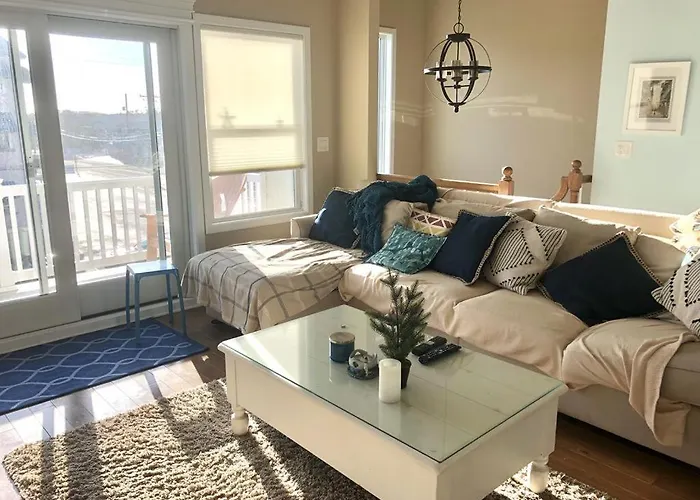Single Family Ocean Block Wifi Beach Badges Washer And Dryer Private Yardspray Beach Ocean Block Contemporary 2Nd Off The Beach Close To