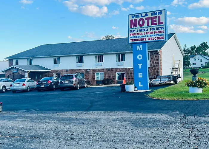 Villa Inn Motel Near Hwy 12 Wi Capital O