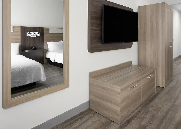 Holiday Inn Express & Suites Leesburg - Historic District By Ihg